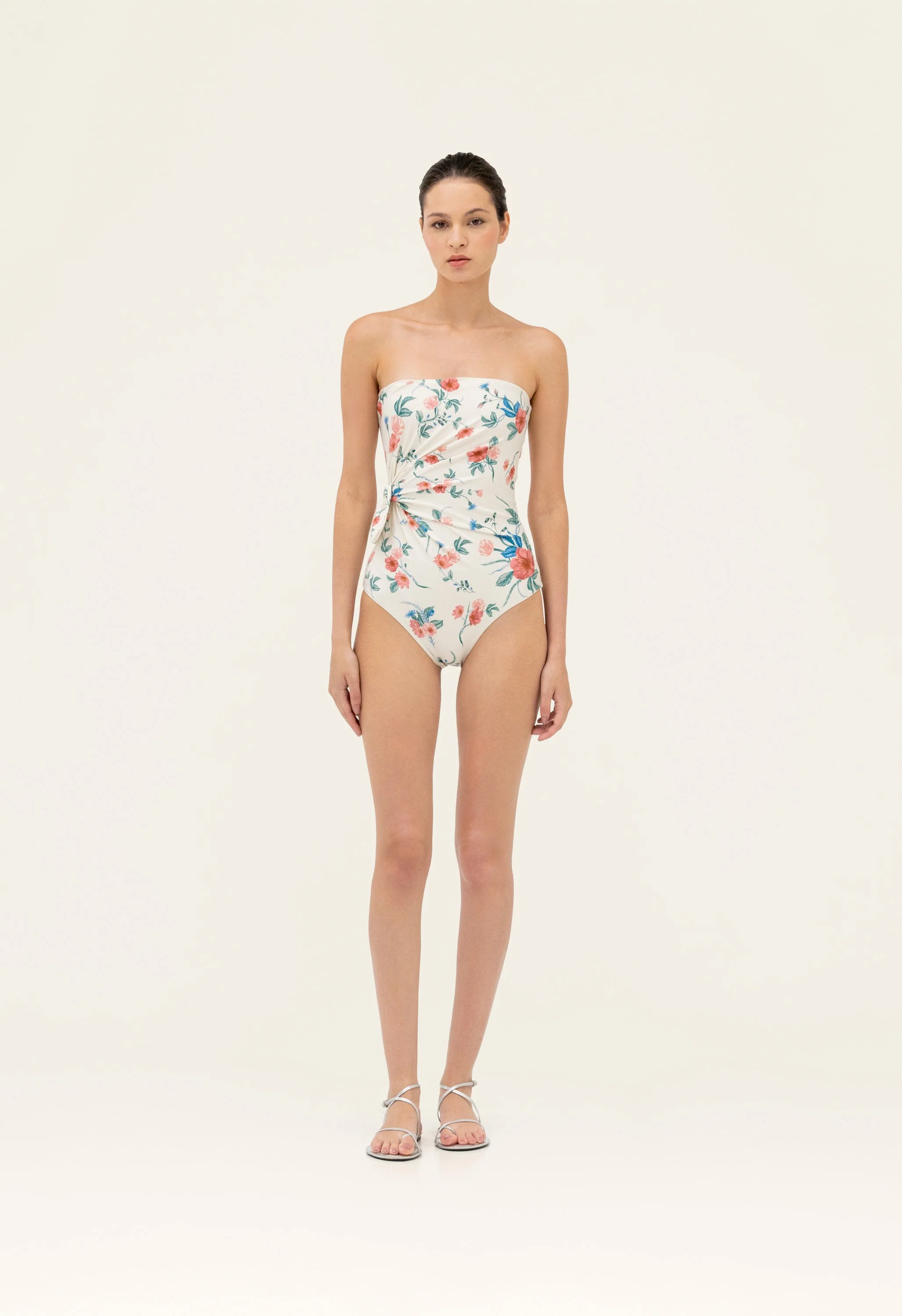 Morena Mosqueta One Piece